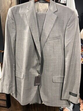 Men's Jack Victor Exclusive Collection Gray Two-Button Suit Jacket W/Pant